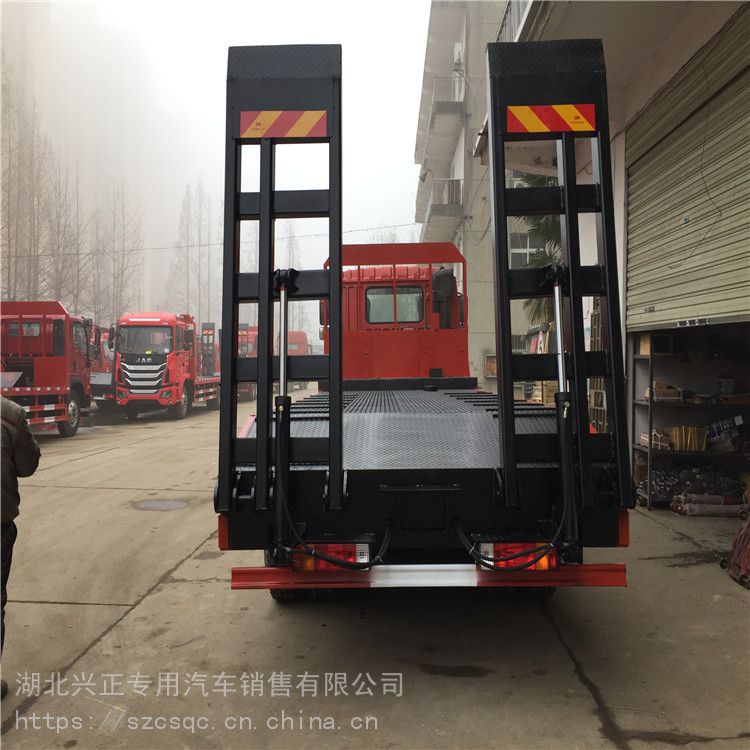 忻州地區(qū)東風(fēng)單橋挖機(jī)平板運(yùn)輸車(chē)報(bào)價(jià)指南與選購(gòu)建議